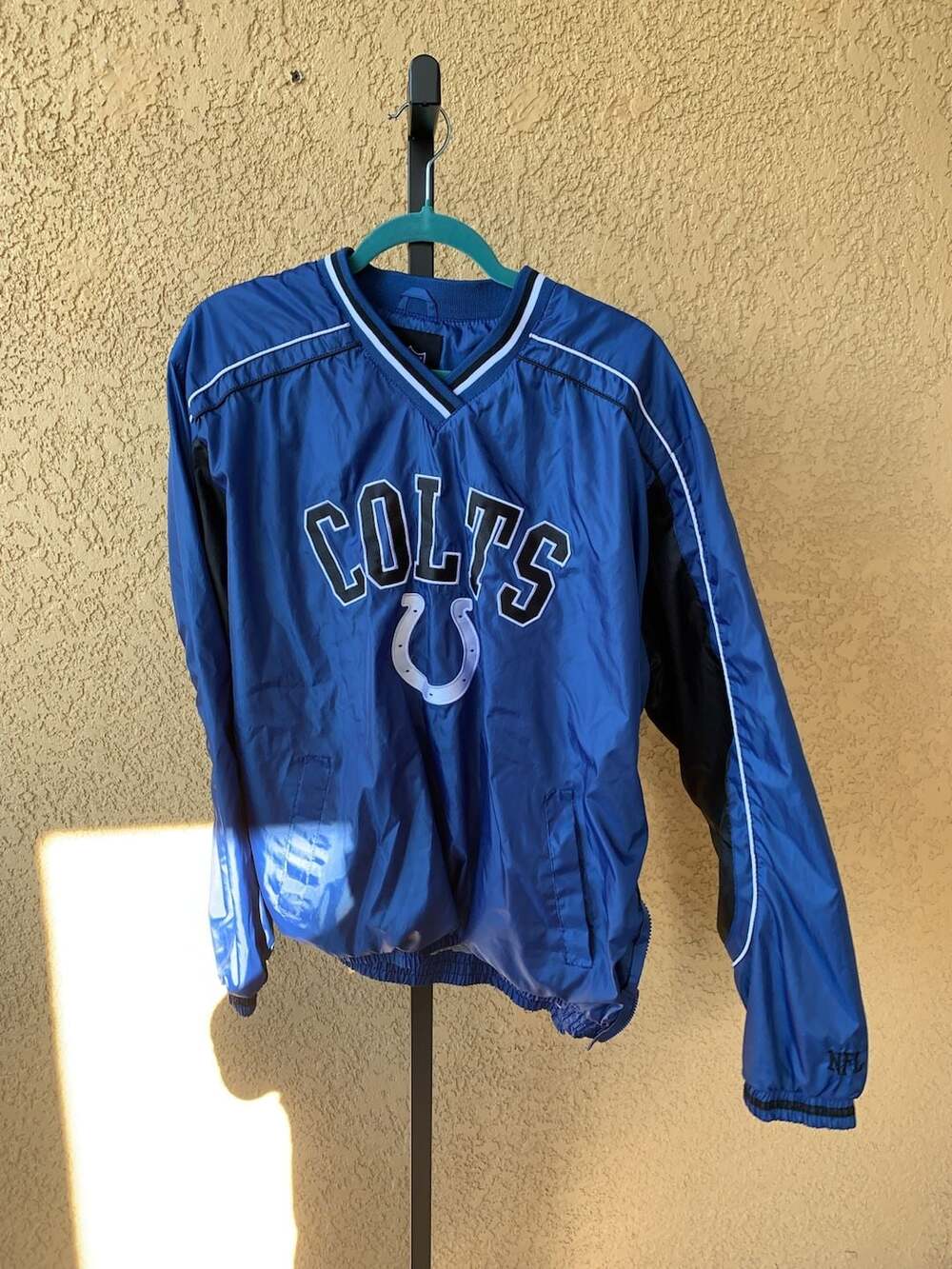 NFL Indianapolis Colts V-Neck Pullover Windbreaker Jacket Size Large
